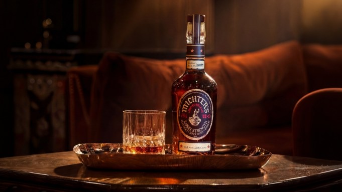 Michter's vient de dévoiler son premier whisky Kentucky Sour Mash concentré en fût