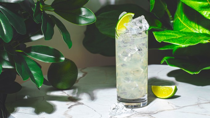 Comment faire une mort dans le Gulf Stream, un cocktail approuvé par Hemingway avec du gin néerlandais