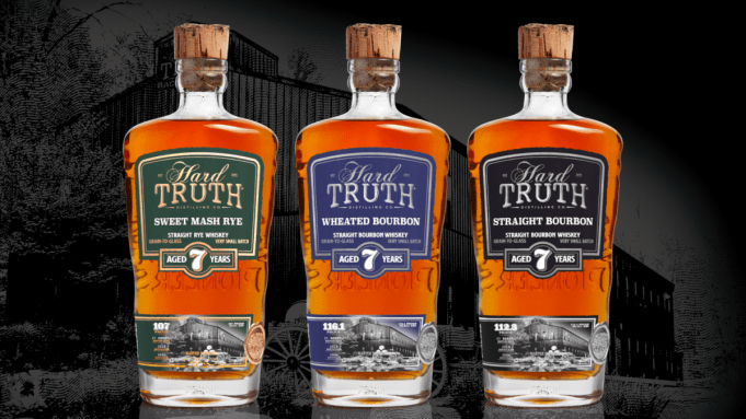 L'une des meilleures distilleries artisanales d'Amérique a abandonné un trio de ses whiskies les plus anciens à ce jour