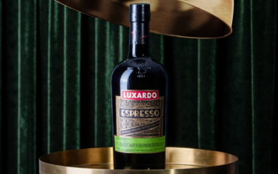 Cette liqueur expresso décaféinée donne à votre cocktail un goût de café sans le buzz