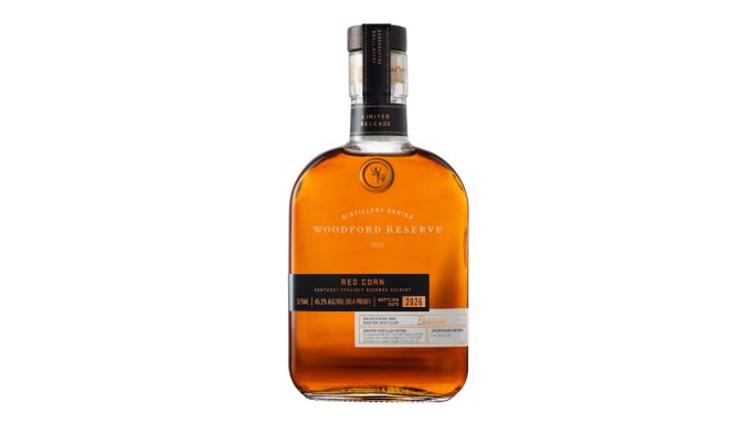 Le dernier bourbon expérimental de Woodford Reserve est fabriqué à partir de maïs rouge ancien