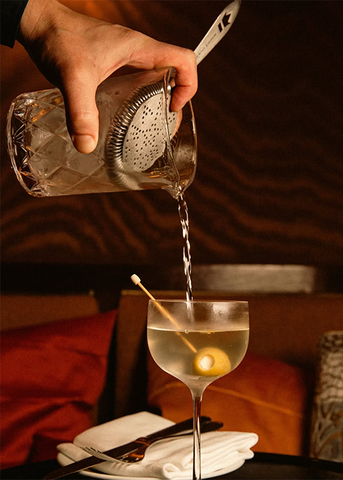 Chez Fifi, associez le poulet rôti à un Martini.