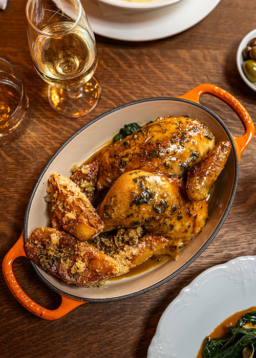 Chez Sailor, associez le poulet rôti à un cocktail stellaire.
