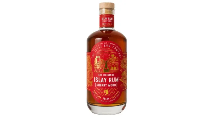 Ce nouveau rhum élevé en fût de Sherry vient d'Islay en Écosse