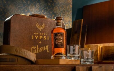 Cette nouvelle paire de whiskies a été finie avec des portées en bois de guitares électriques Gibson