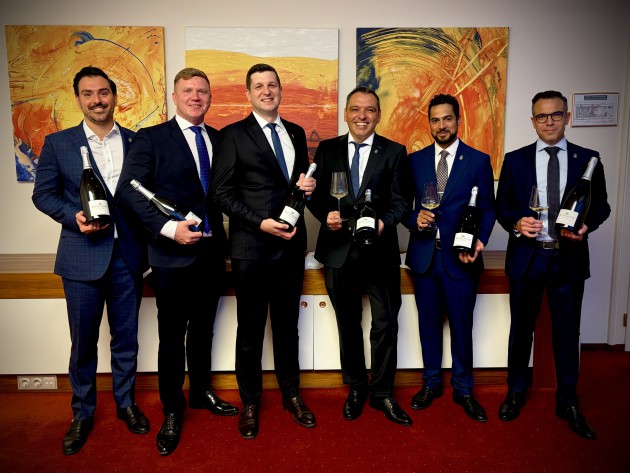 La Cour des Maîtres Sommeliers accueille six nouveaux membres