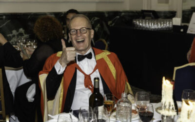 Tim Atkin élu président du Gran Orden de Caballeros del Vino
