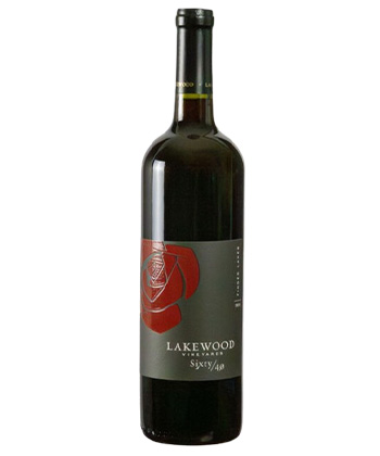 Lakewood Vineyards Sixty/40 2024 est l'un des meilleurs mélanges rouges des Finger Lakes de New York.