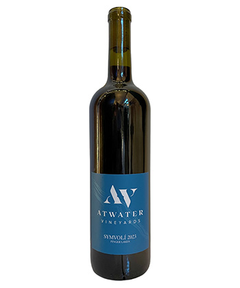 Atwater Vineyards Symvolí 2024 est l'un des meilleurs mélanges rouges des Finger Lakes de New York.