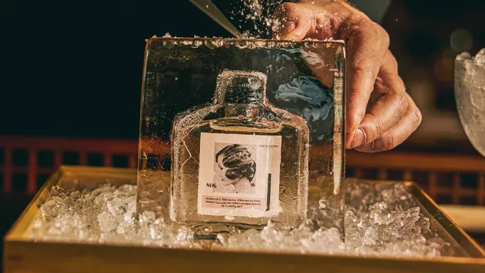 Pourquoi les bars du monde entier servent leurs martinis plus froids que jamais