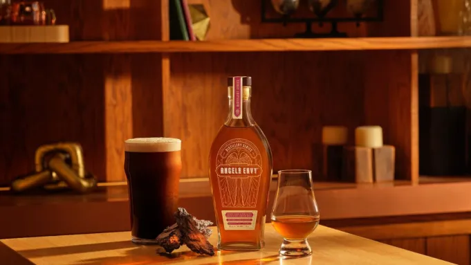 Test de goût : le nouveau bourbon d'Angel's Envy est une expérience de finition en fût qui a mal tourné
