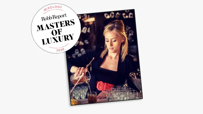 La mixologue anglaise Charlotte Voisey explique comment élever votre bar à la maison