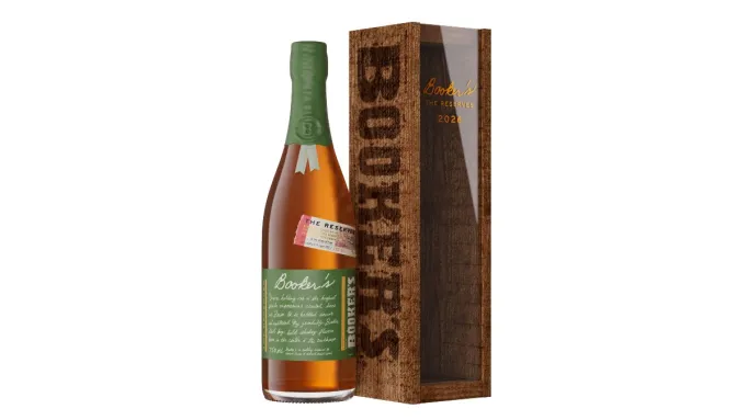 Test de goût : que les puristes soient damnés, nous apprécions le nouveau whisky de seigle aromatisé à la cannelle de Booker