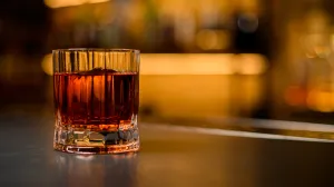 Cocktail Michigander dans un bar