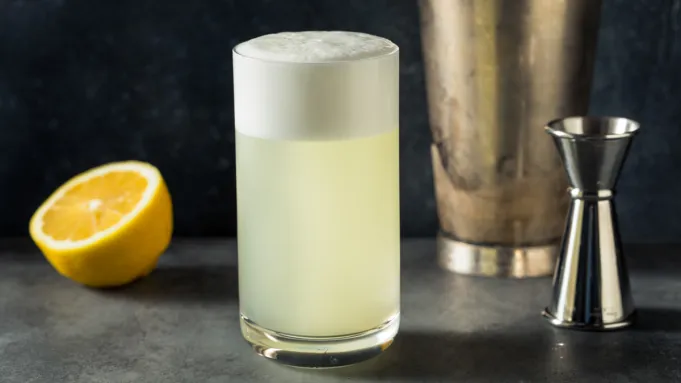 Comment préparer un Williams Fizz, le cocktail effervescent conçu pour l'automne